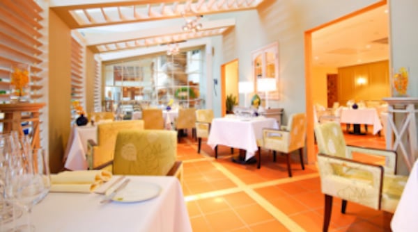 interior-of-restaurant